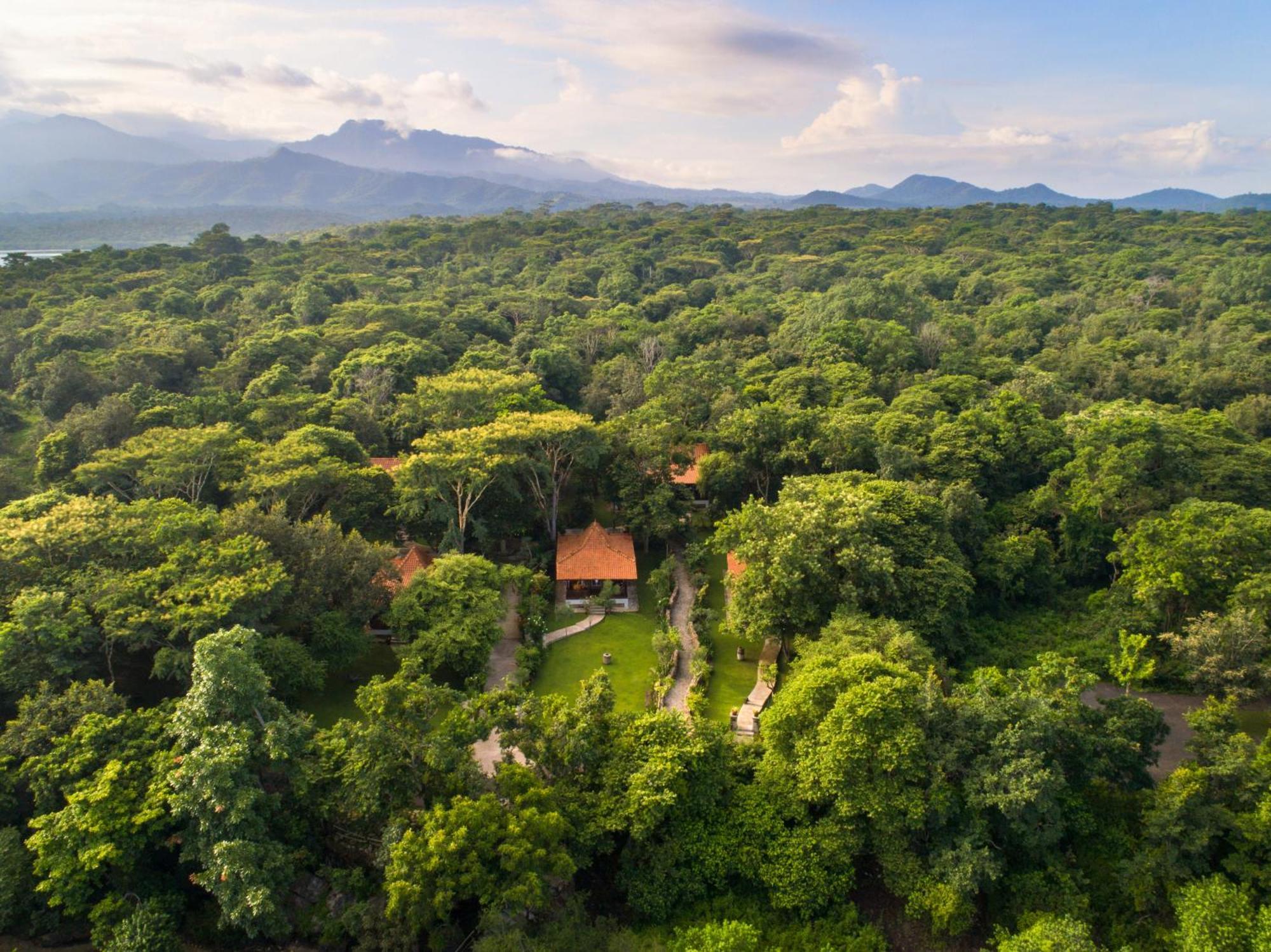 Plataran Menjangan Resort And Spa - Chse Certified Banyuwedang Esterno foto
